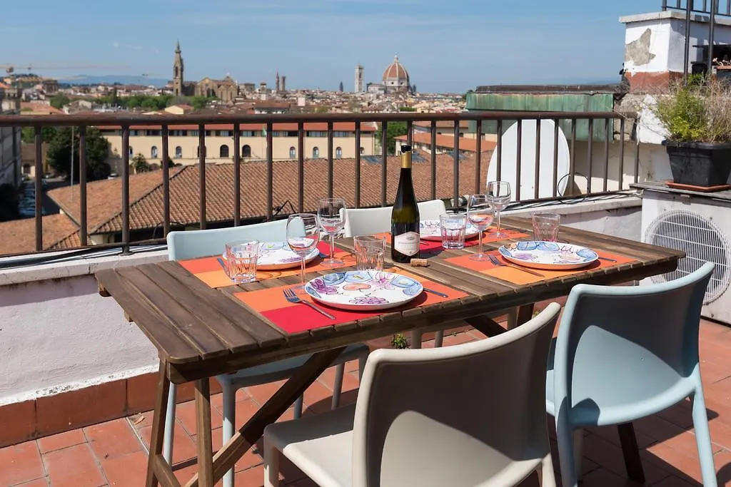 Roommo Lungarno Florenz