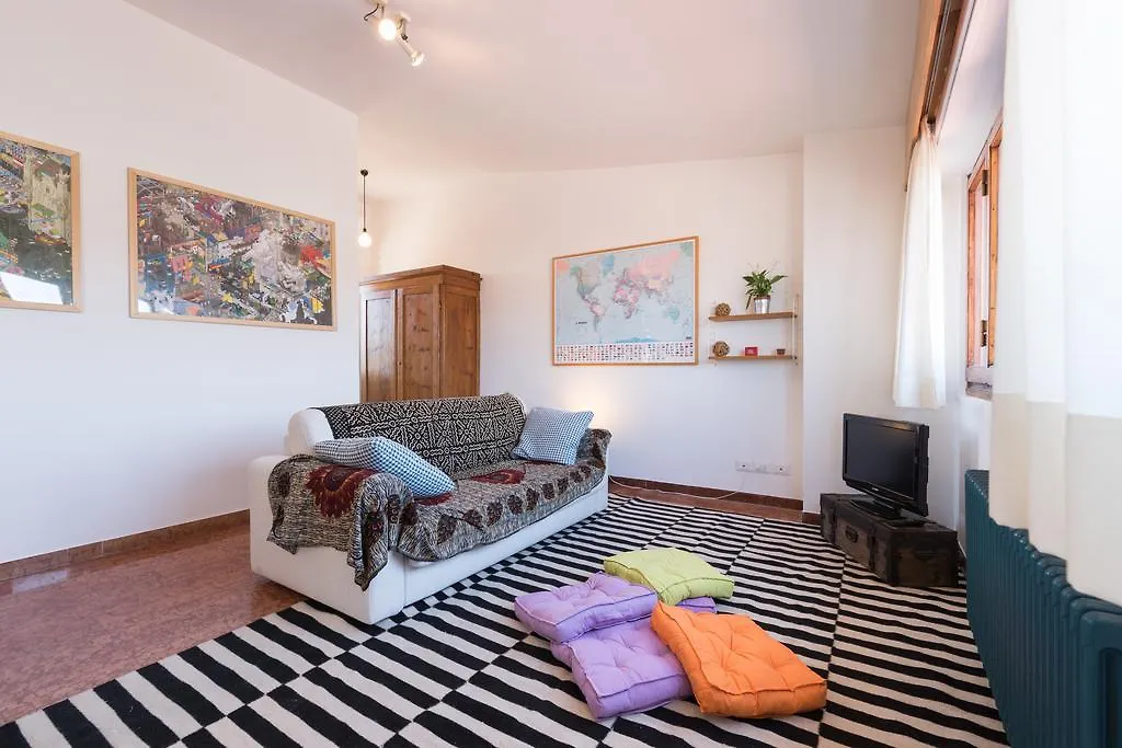 Apartment Roommo Lungarno Florenz